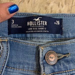 New Hollister Denim Shorts size 3/26 US